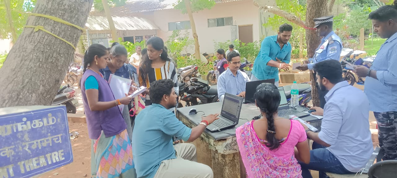 Aadhar seeding camp conducted by Branch Office, Town on 10.06.2024 at Pondicherry University